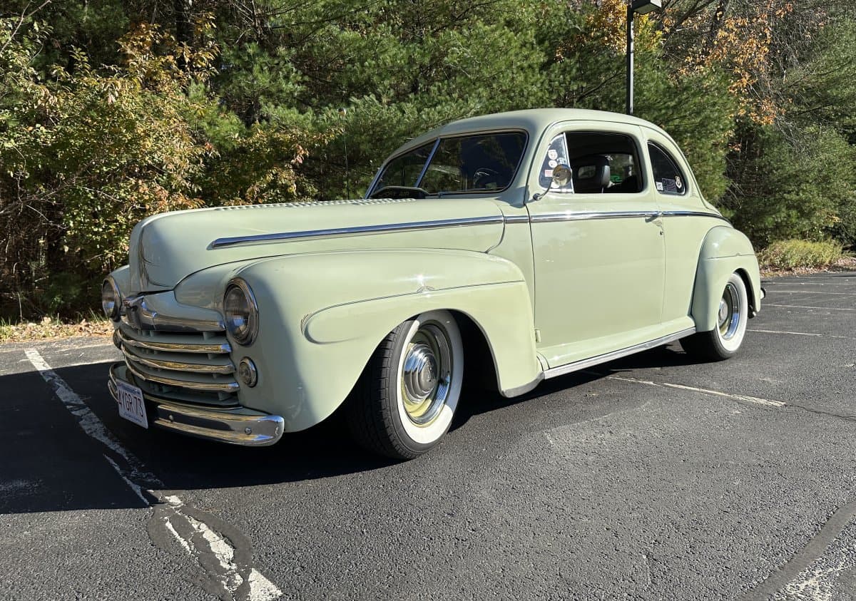 1947 Ford Deluxe Street Rod